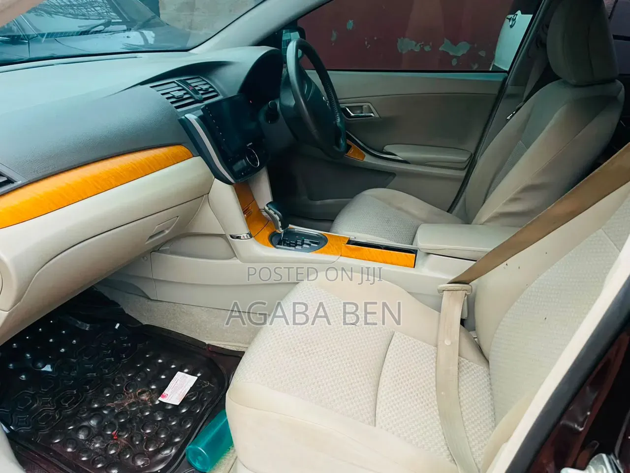 Toyota Premio 2010