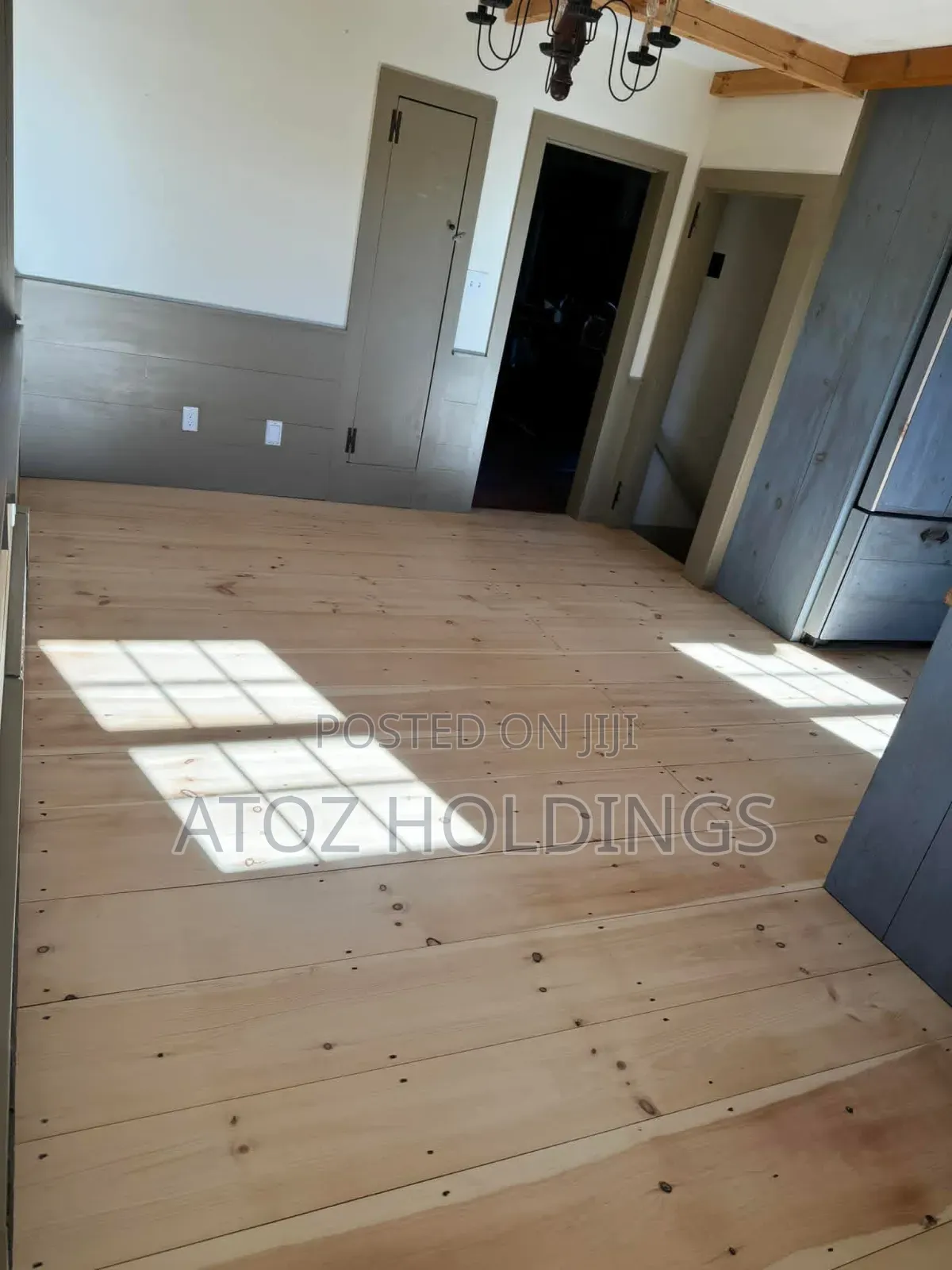 Wooden Floor/Wooden Floor in Natural Look & Finishing. Book Us Now
