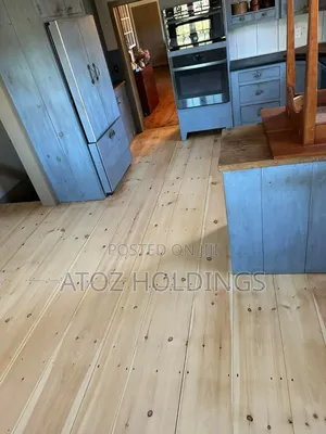 Wooden Floor/Wooden Floor in Natural Look & Finishing. Book Us Now