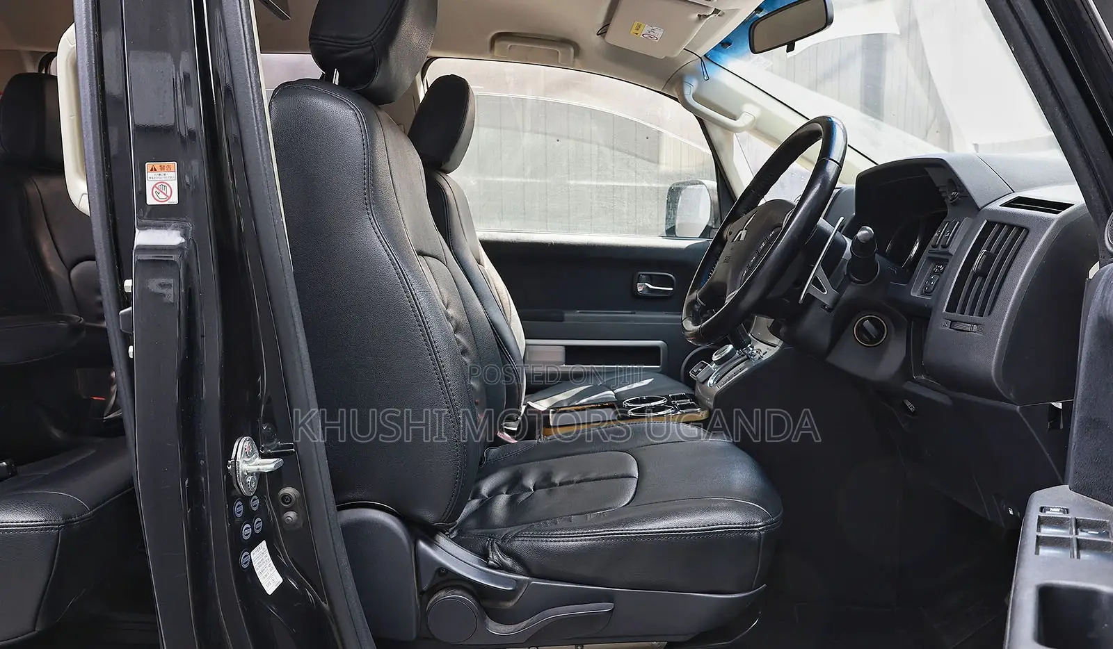 Mitsubishi Delica 2013 Black