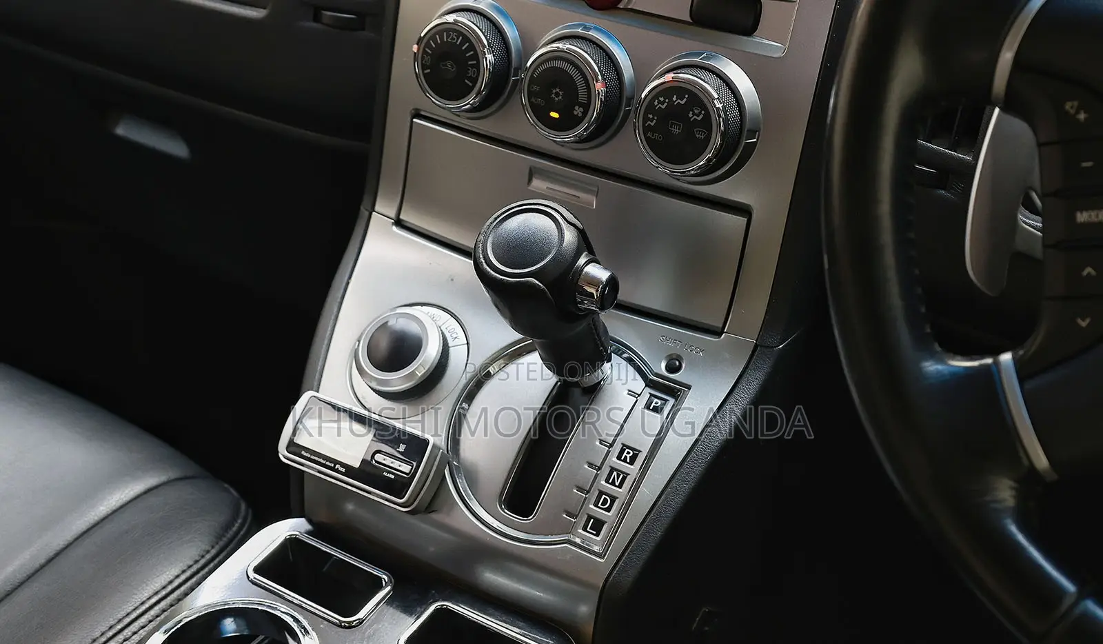 Mitsubishi Delica 2013 Black