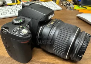 Nikon D40x 10.2mp Digital SLR Camera W/ 18-55mm Lens