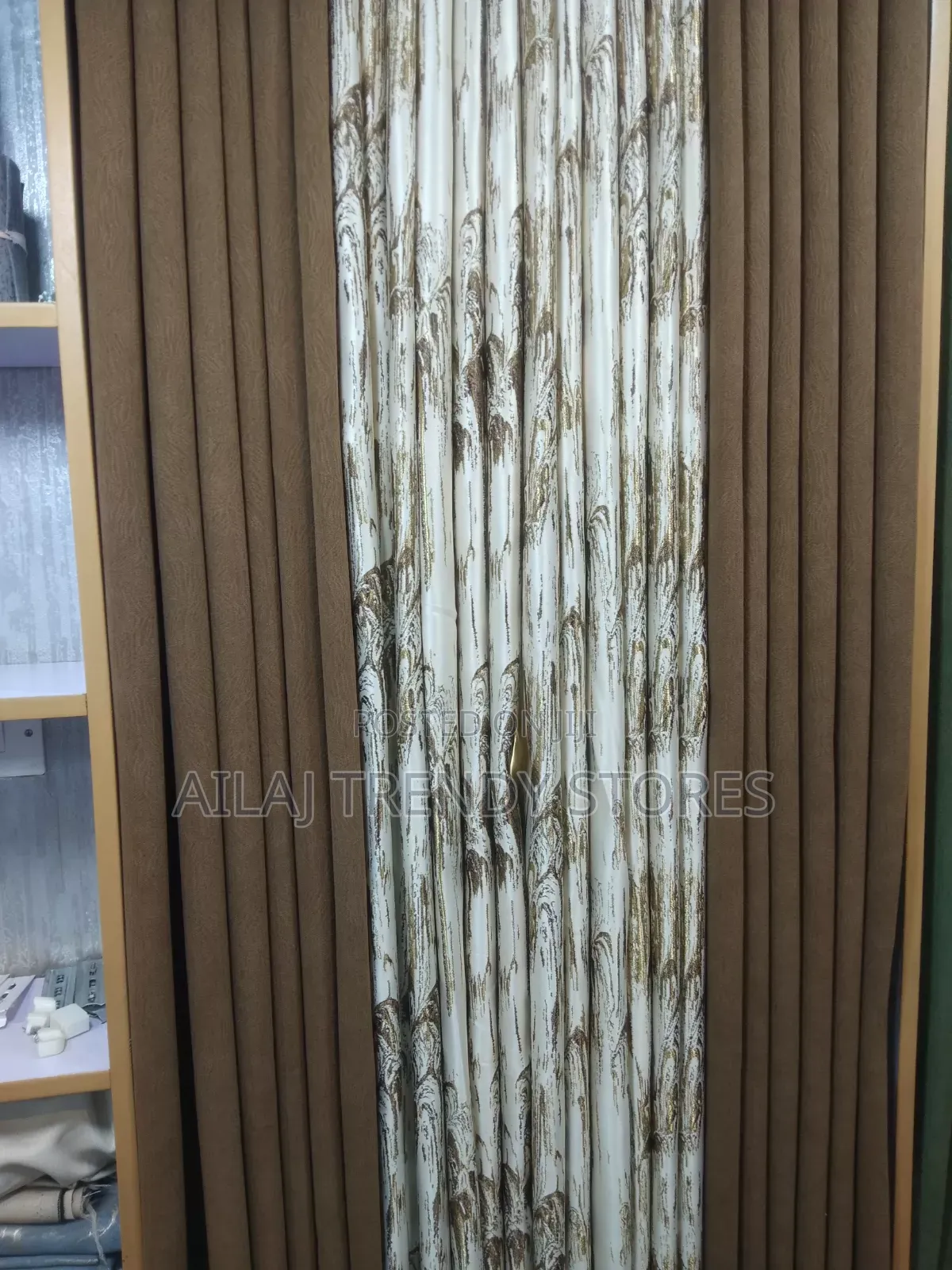 Brown Entrance and Windows Coverture Per Metre