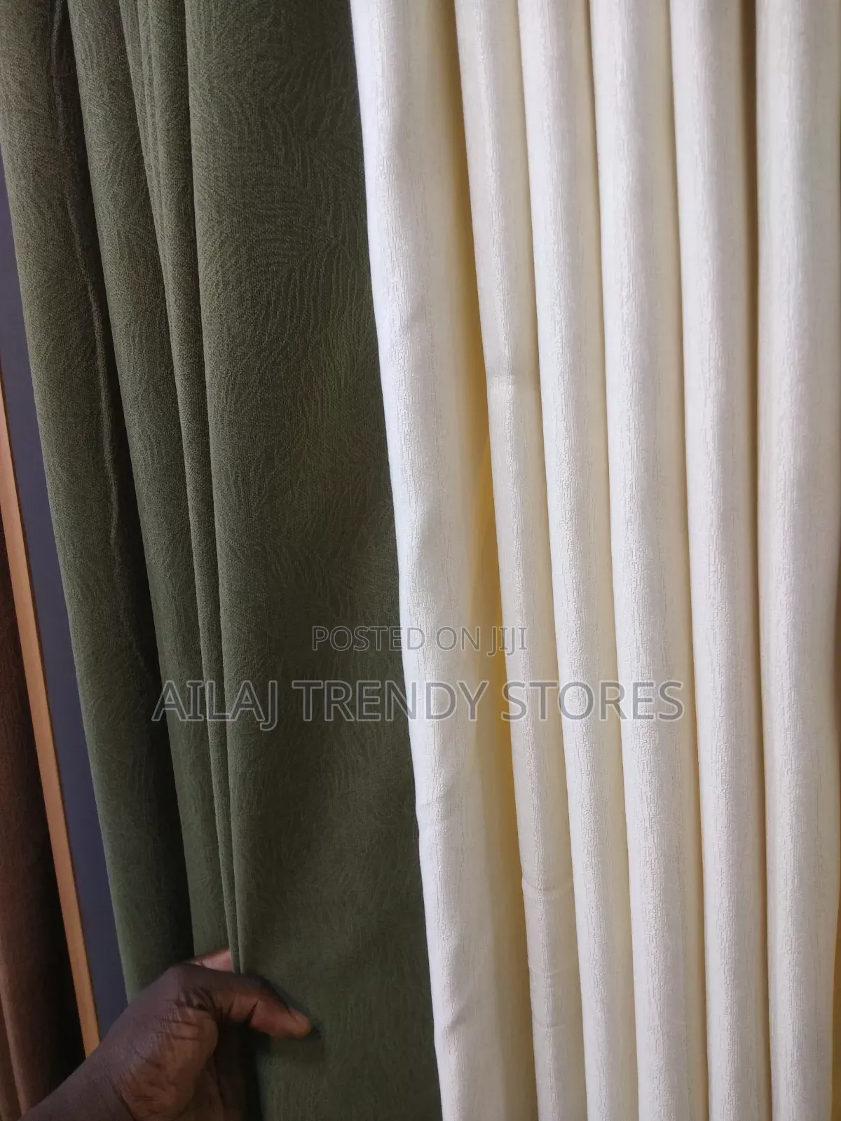 Brown Entrance and Windows Coverture Per Metre
