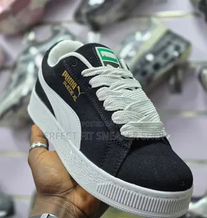 Puma Sneakers