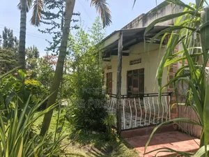3bdrm Bungalow in Nyakasura, Kyenjojo for sale
