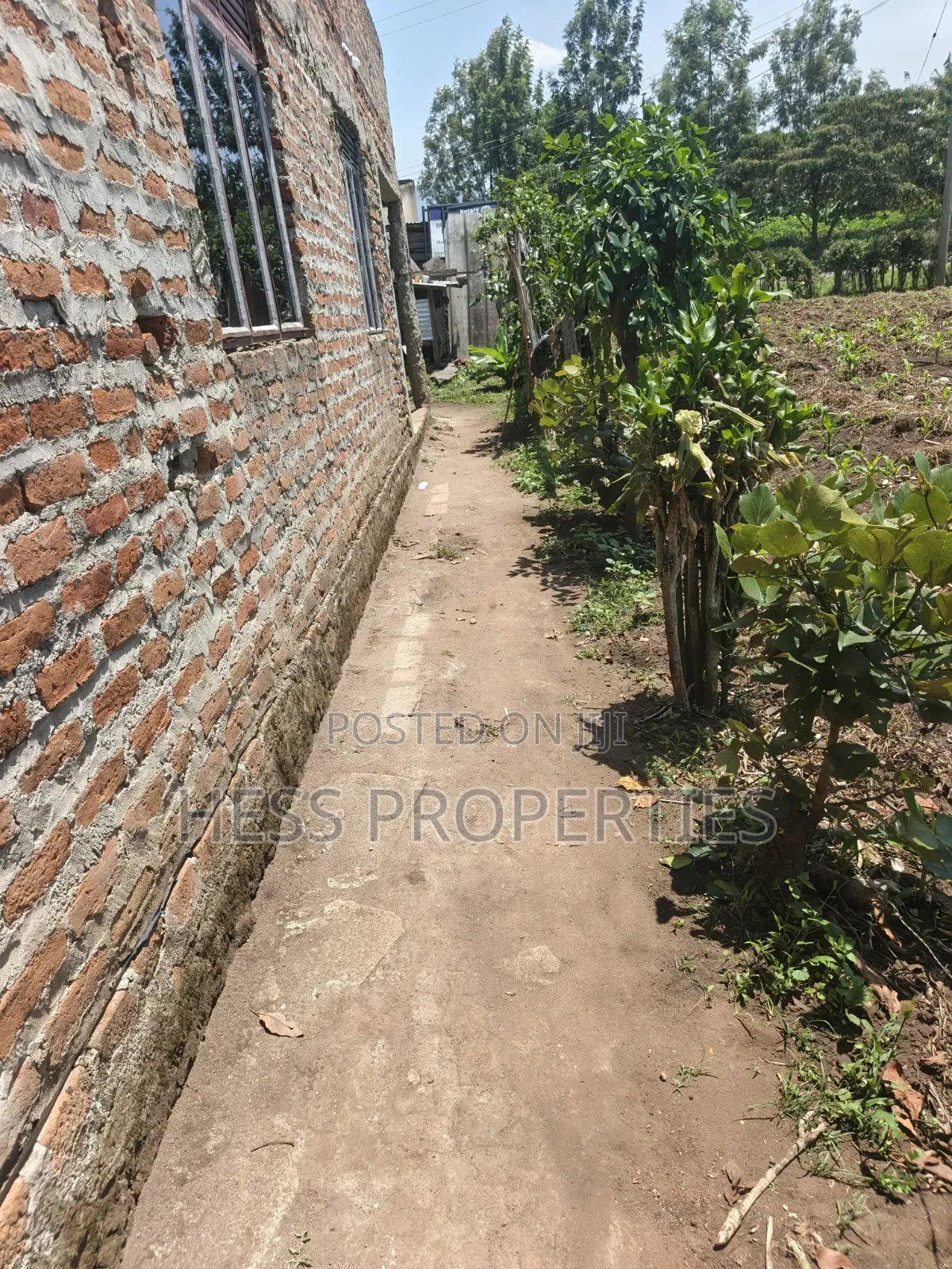 3bdrm Bungalow in Nyakasura, Kyenjojo for sale