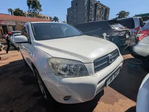 Toyota RAV4 2010 White