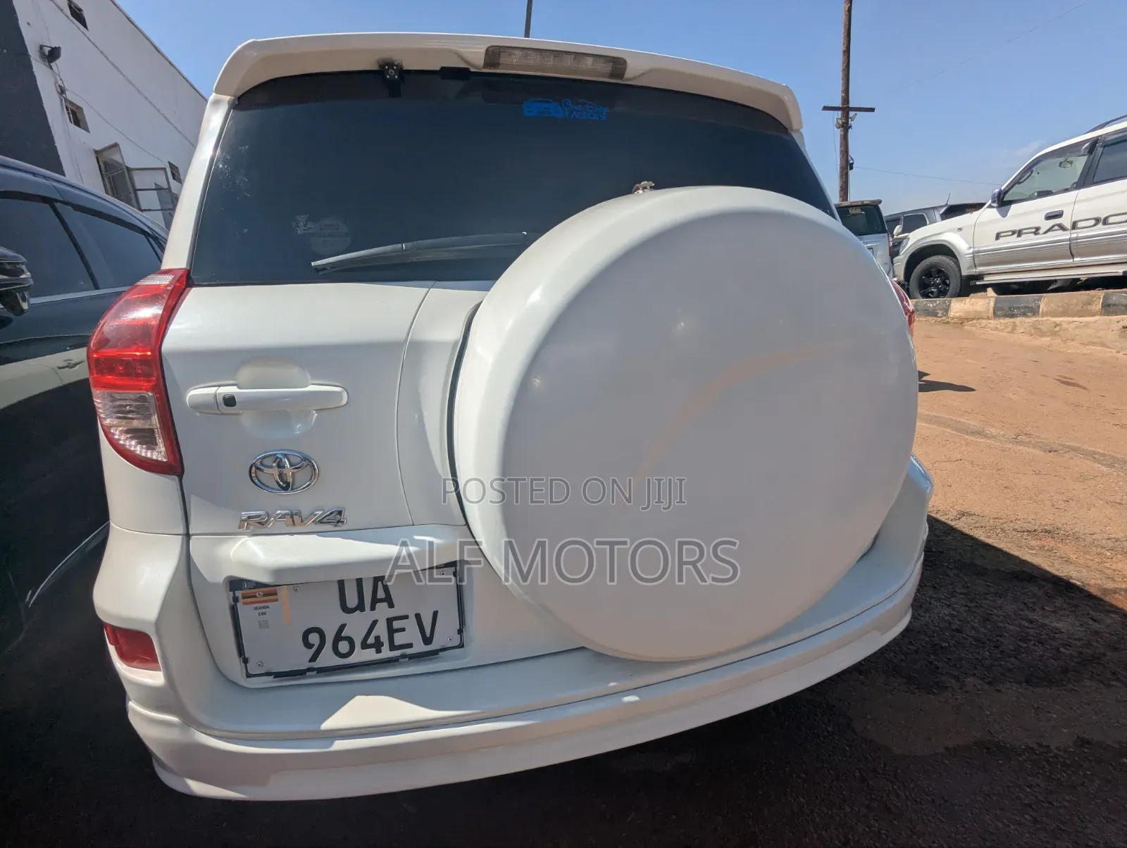 Toyota RAV4 2010 White