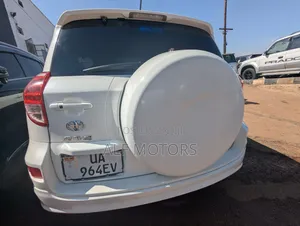Toyota RAV4 2010 White