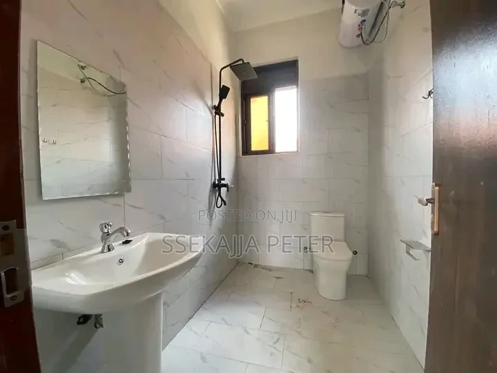 2bdrm House in Kisaasi, Central Division for sale
