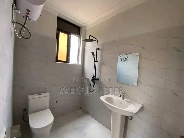 2bdrm House in Kisaasi, Central Division for sale