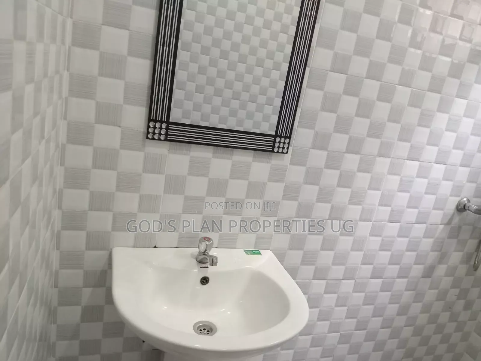 1bdrm Apartment in Zana Estate, Central Division for rent