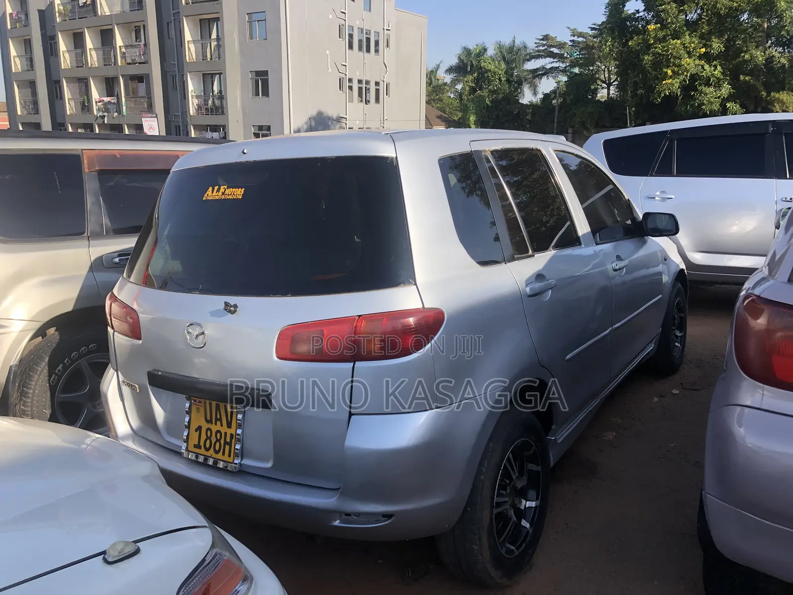 Mazda Demio 2002 Silver