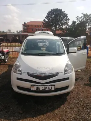 Toyota Ractis 1.5 FWD 2010 White