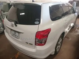 Toyota Corolla Fielder 2011 White