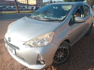 Toyota Aqua 2012 Silver