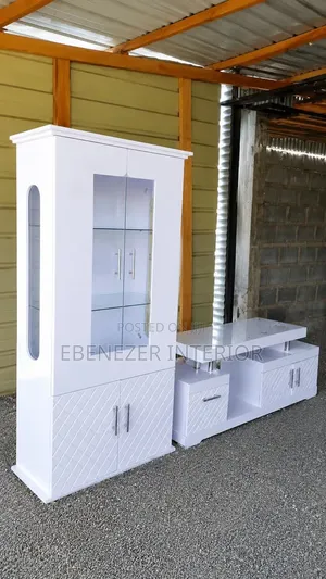 White Stand TVS