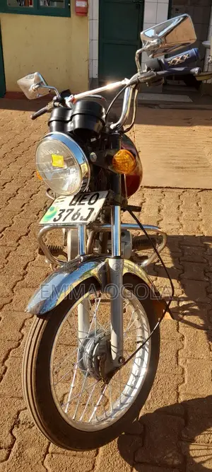 Bajaj Boxer 100 2017 Red