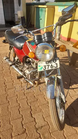 Bajaj Boxer 100 2017 Red