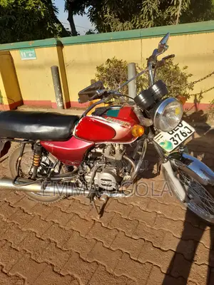 Bajaj Boxer 100 2017 Red