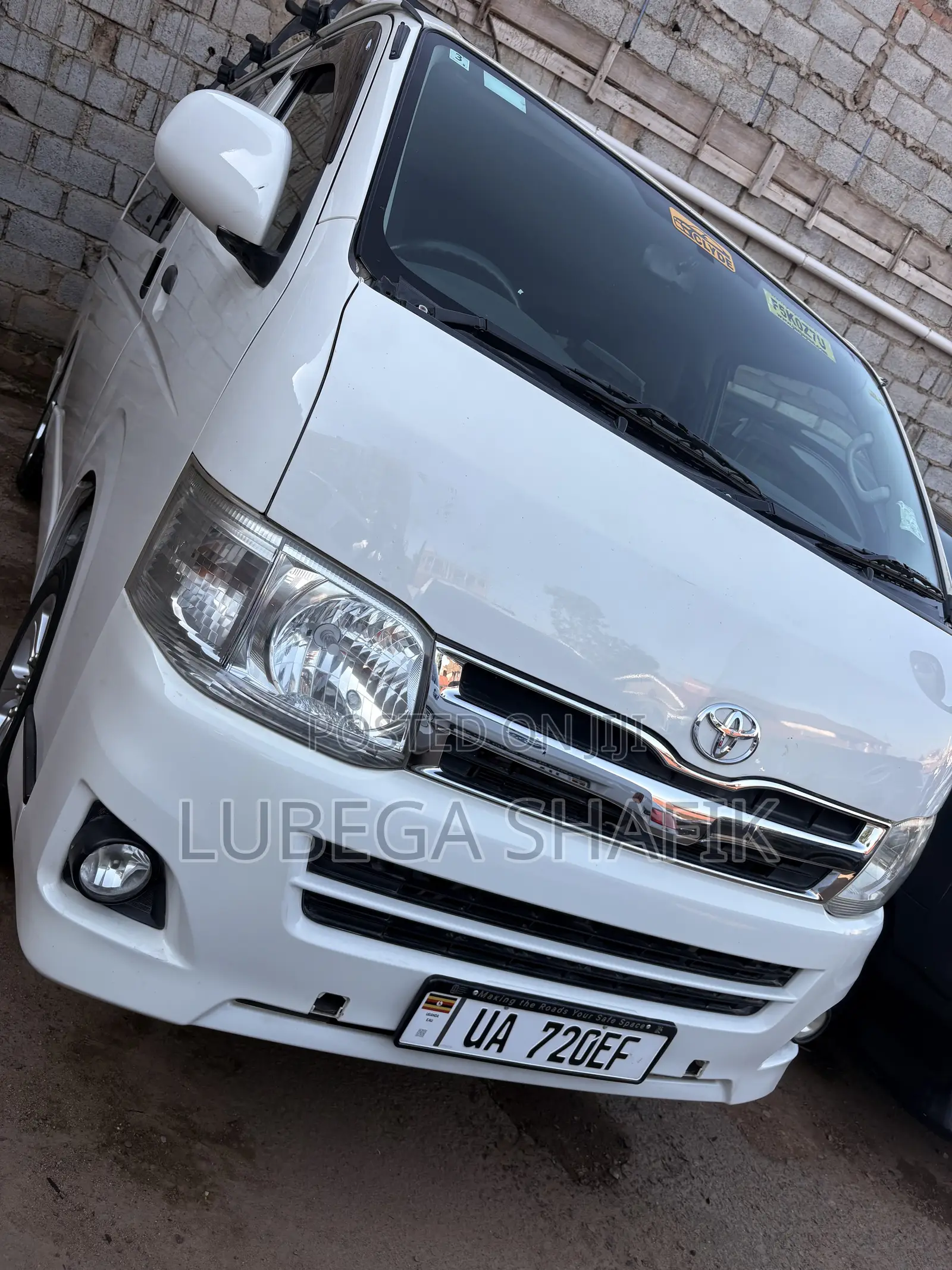 Toyota HiAce 2012 White