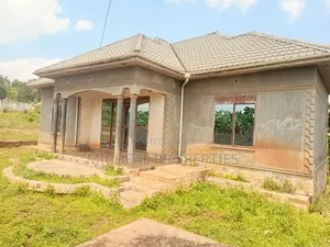 3bdrm House in Mpelerwe Buwambo At, Kawempe for sale