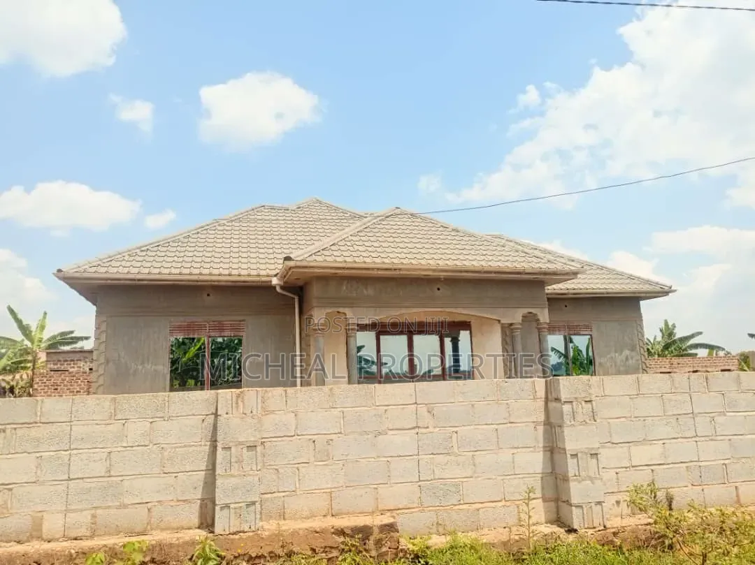 3bdrm House in Mpelerwe Buwambo At, Kawempe for sale