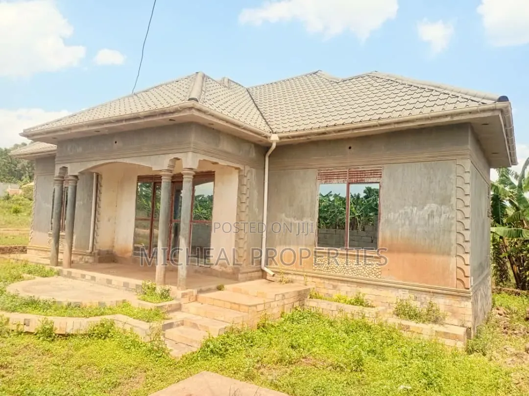 3bdrm House in Mpelerwe Buwambo At, Kawempe for sale