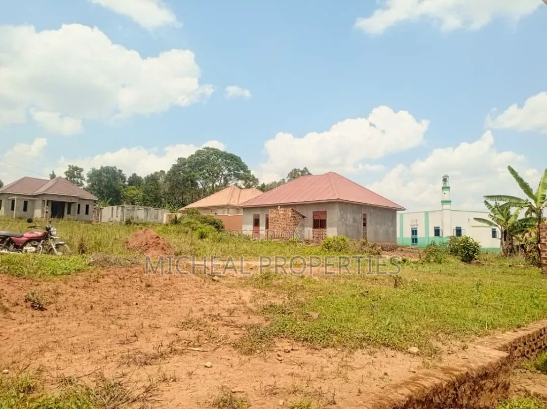 3bdrm House in Mpelerwe Buwambo At, Kawempe for sale