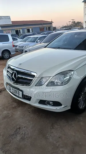Mercedes-Benz E300 2011 White