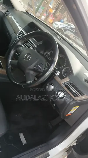 Mercedes-Benz E300 2011 White