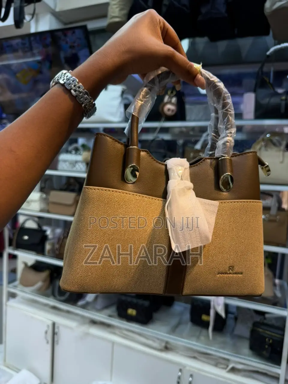 Pomonana Bags