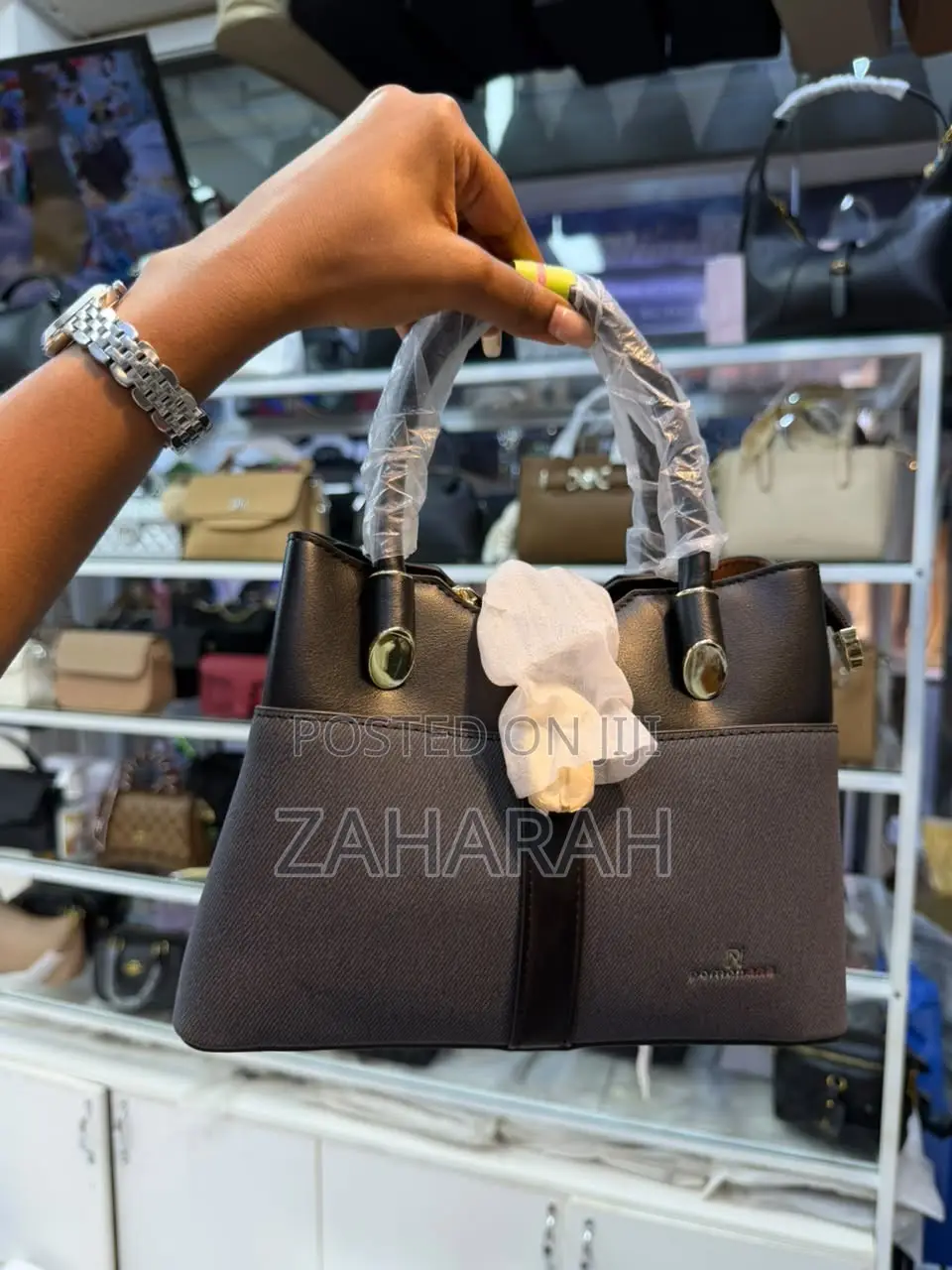 Pomonana Bags