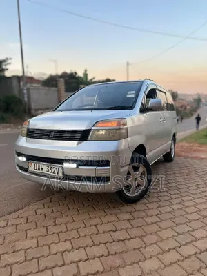 Toyota Noah 2002 Silver