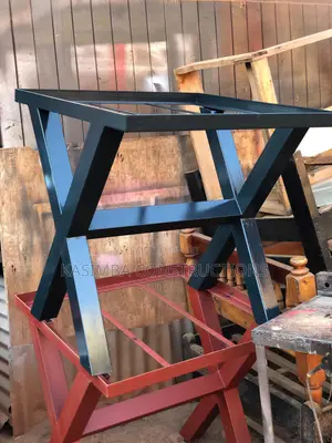 Bar and Restaurant Tables