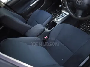 Toyota Caldina 2010 Silver