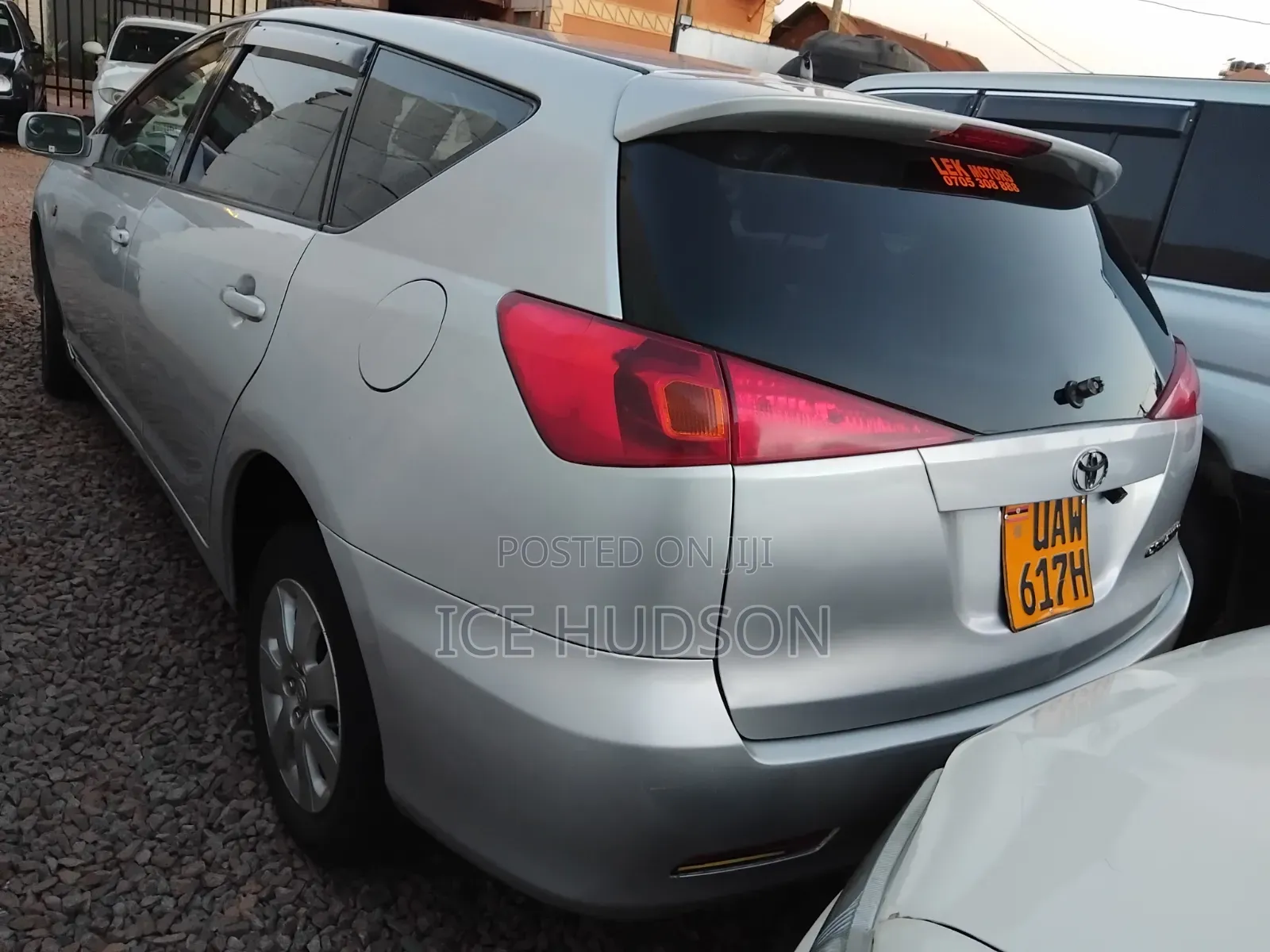 Toyota Caldina 2010 Silver