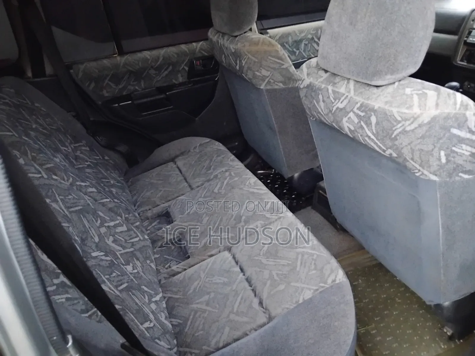 Mitsubishi Pajero IO 2000 Silver