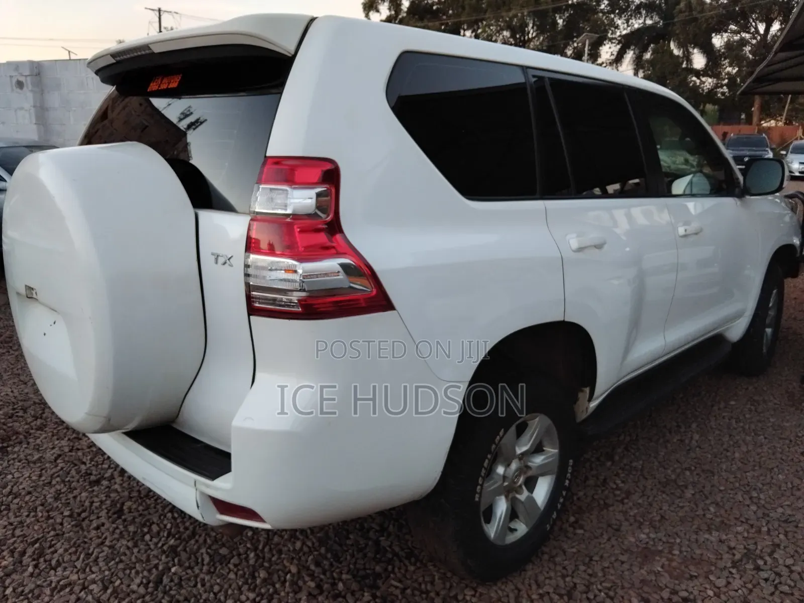 Toyota Land Cruiser Prado 2015 White