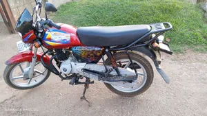 Bajaj Boxer 100 2024 Red