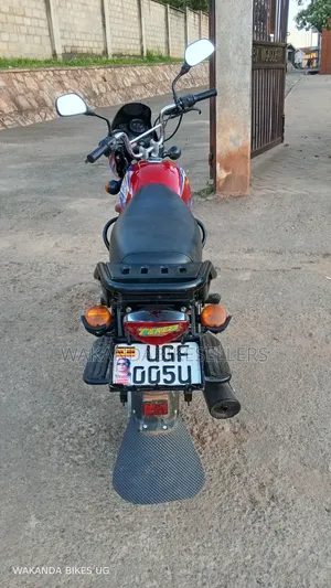 Bajaj Boxer 100 2024 Red
