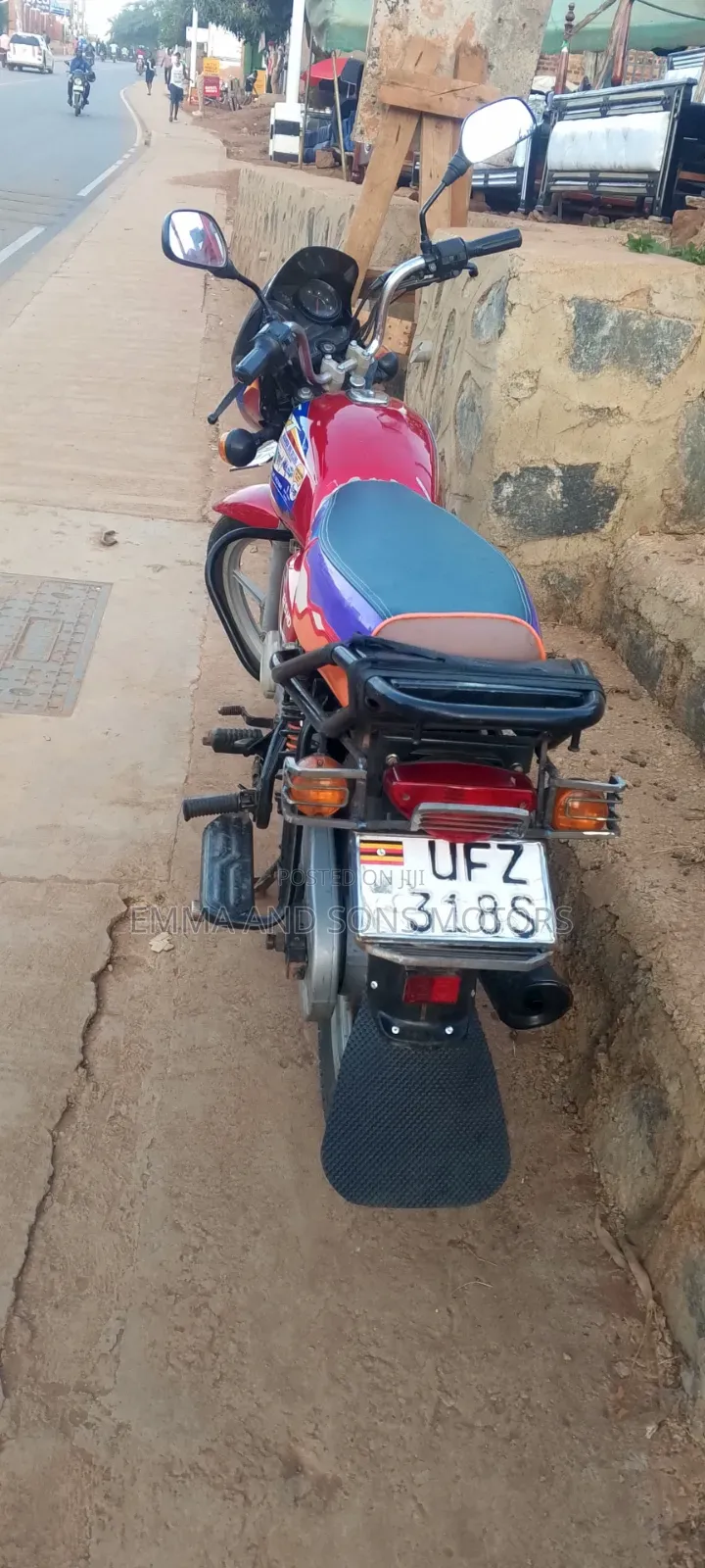 Bajaj Boxer 125 2023 Red