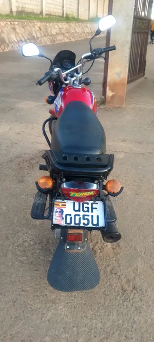 Bajaj Boxer 125 2024 Red