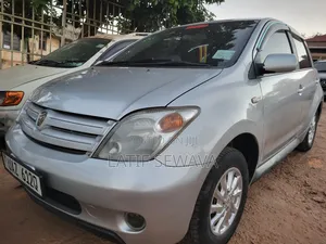 Toyota IST 2005 Silver
