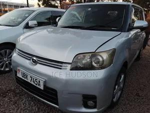 Toyota Corolla Rumion 2011 Ivory