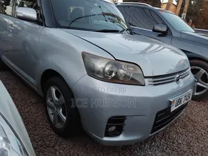 Toyota Corolla Rumion 2011 Ivory