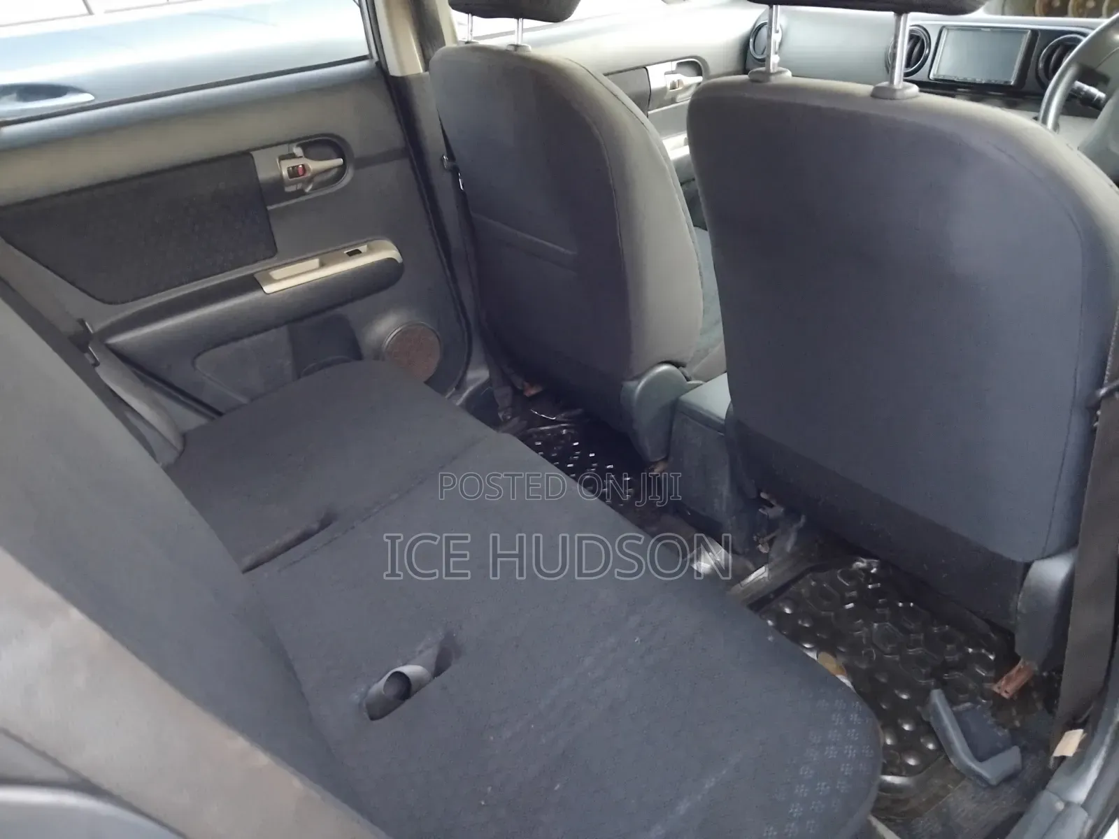 Toyota Corolla Rumion 2011 Ivory