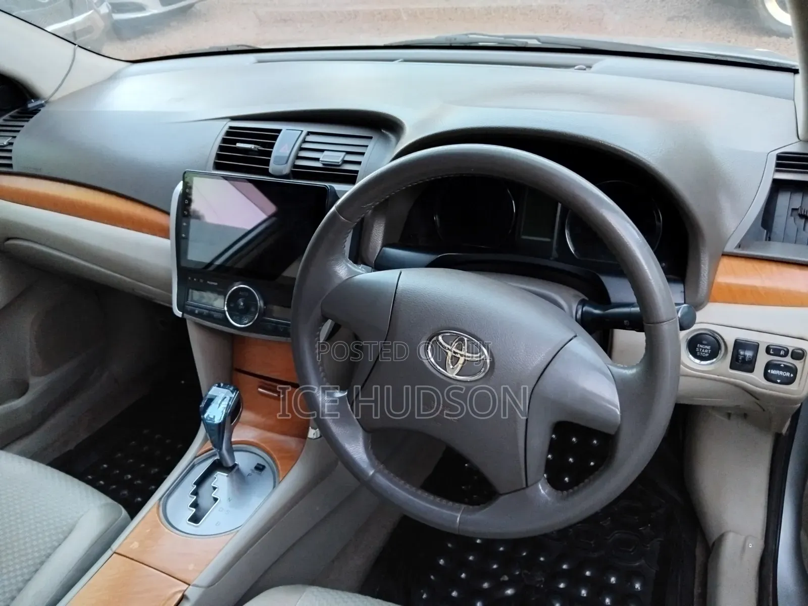 Toyota Premio 2011 Silver