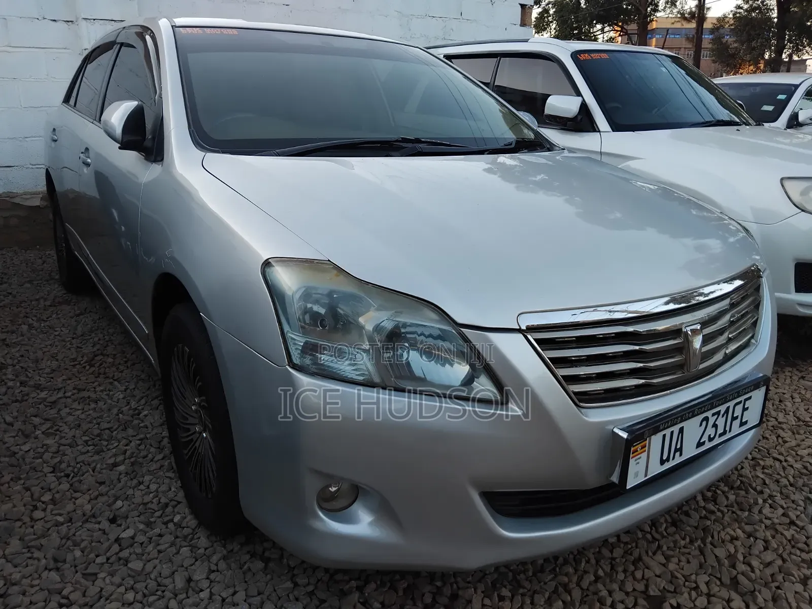 Toyota Premio 2011 Silver